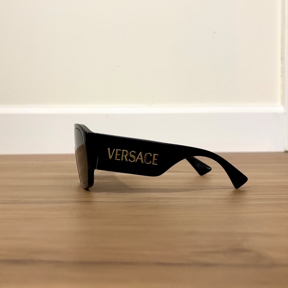 versace | logo aviator sunglasses | black | runway collection | luxury main image 4